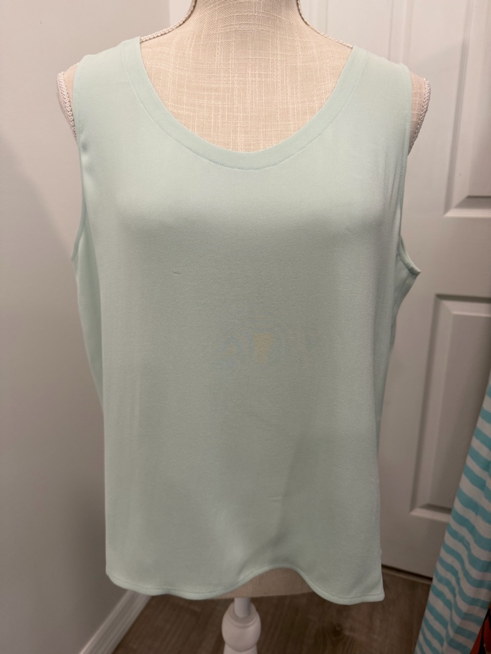 NWT Eileen Fisher Aqua Seafoam Silk Georgette Scoop Neck Tank Top Size L